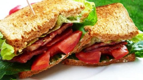 Sandwich au lard et aux œufs